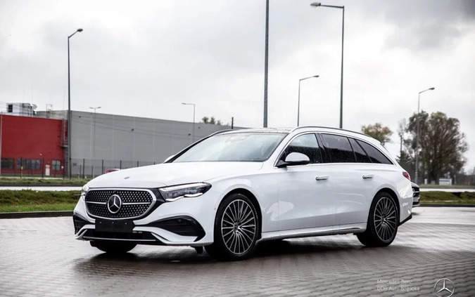 Mercedes-Benz Klasa E cena 399900 przebieg: 1, rok produkcji 2023 z Starachowice małe 254